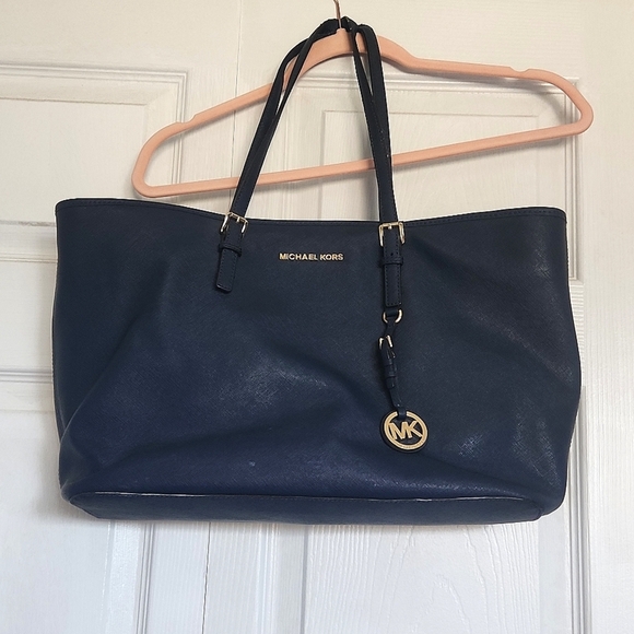 Michael Kors Shoulder  Bag - Picture 3 of 17